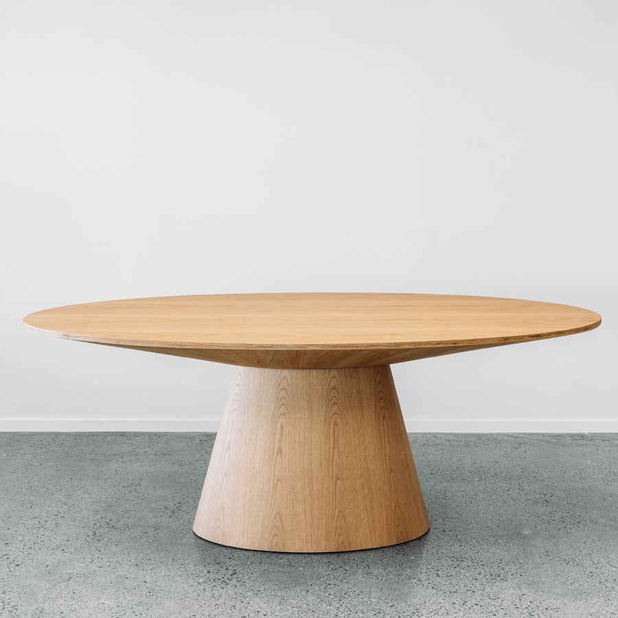 Alice Oval dining table in oak