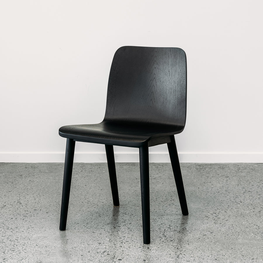 Breda dining chair in black