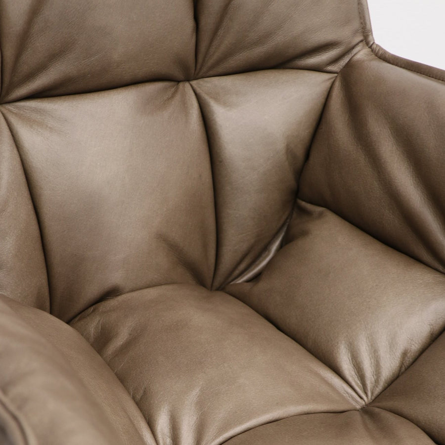 Dallas swivel armchair in brown leather