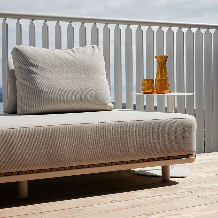 Dawn outdoor daybed