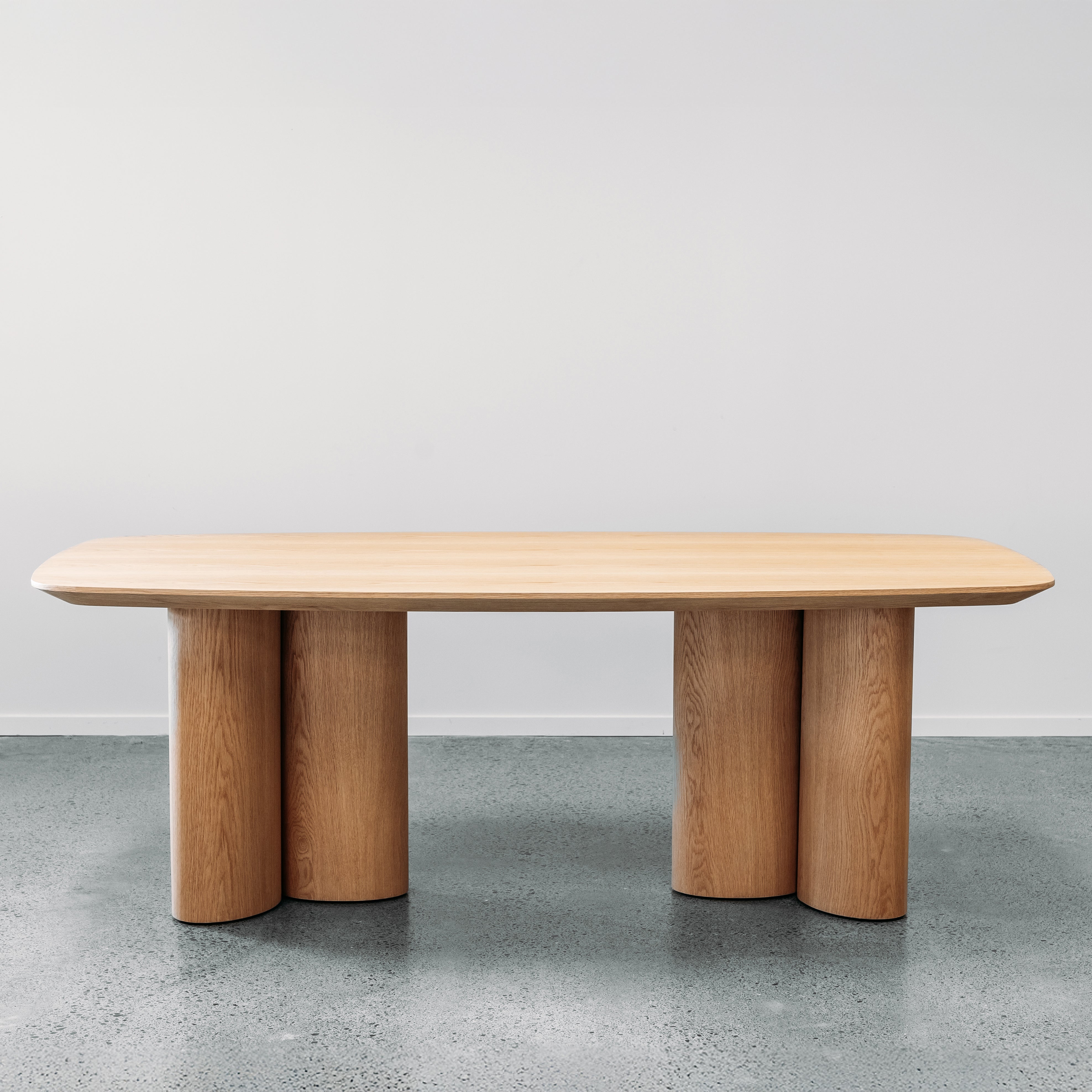 Faker dining table