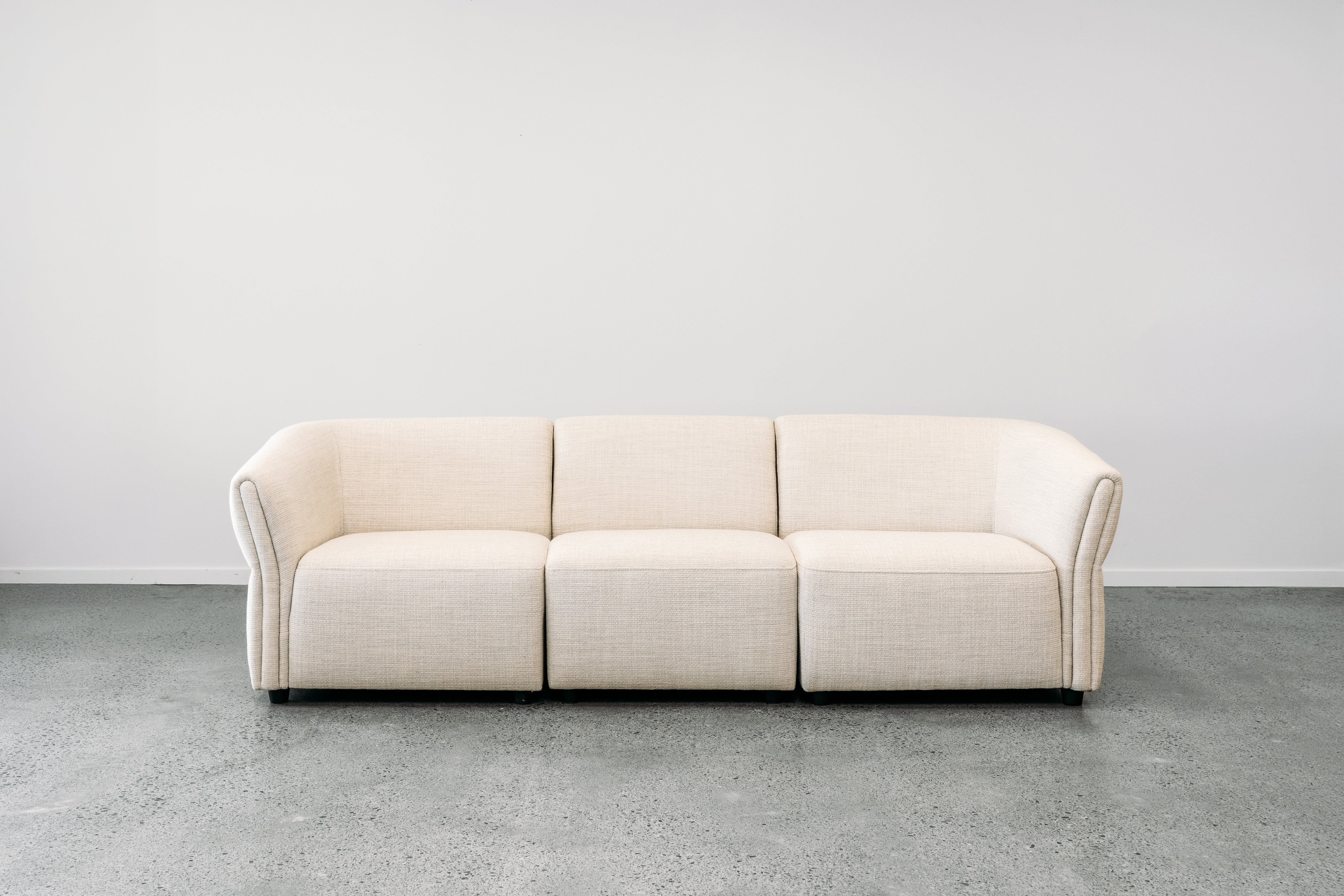 Cooper modular sofa in pearl