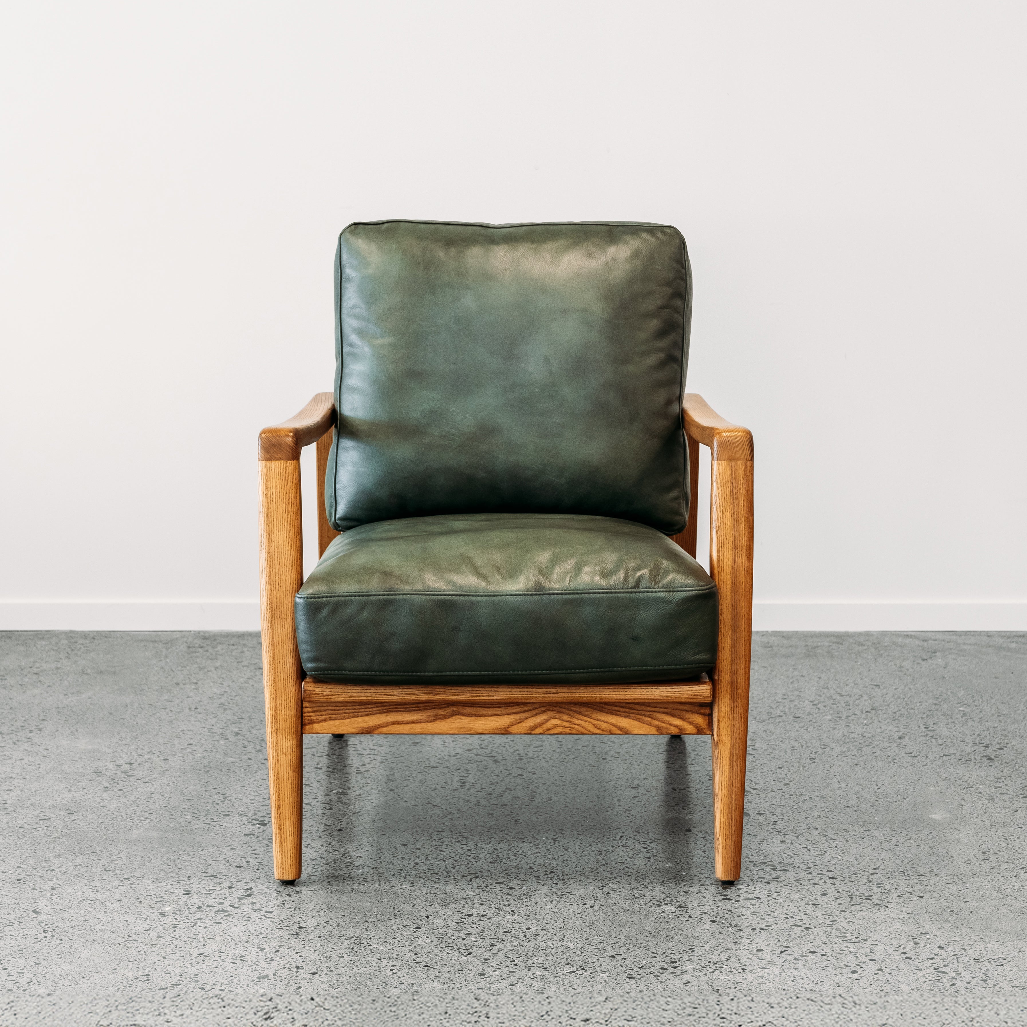 Yukon leather armchair in green