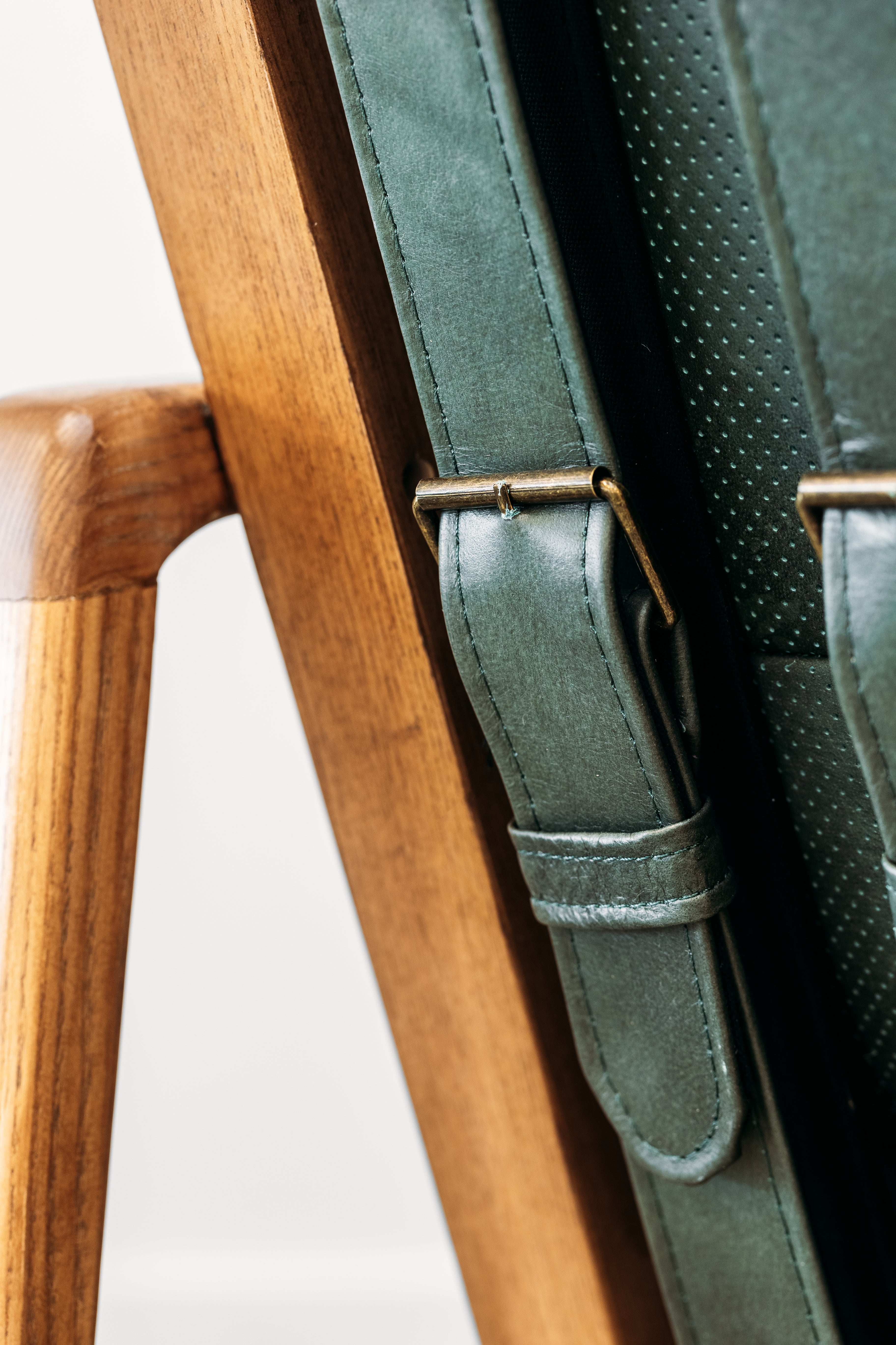 Yukon leather armchair in green