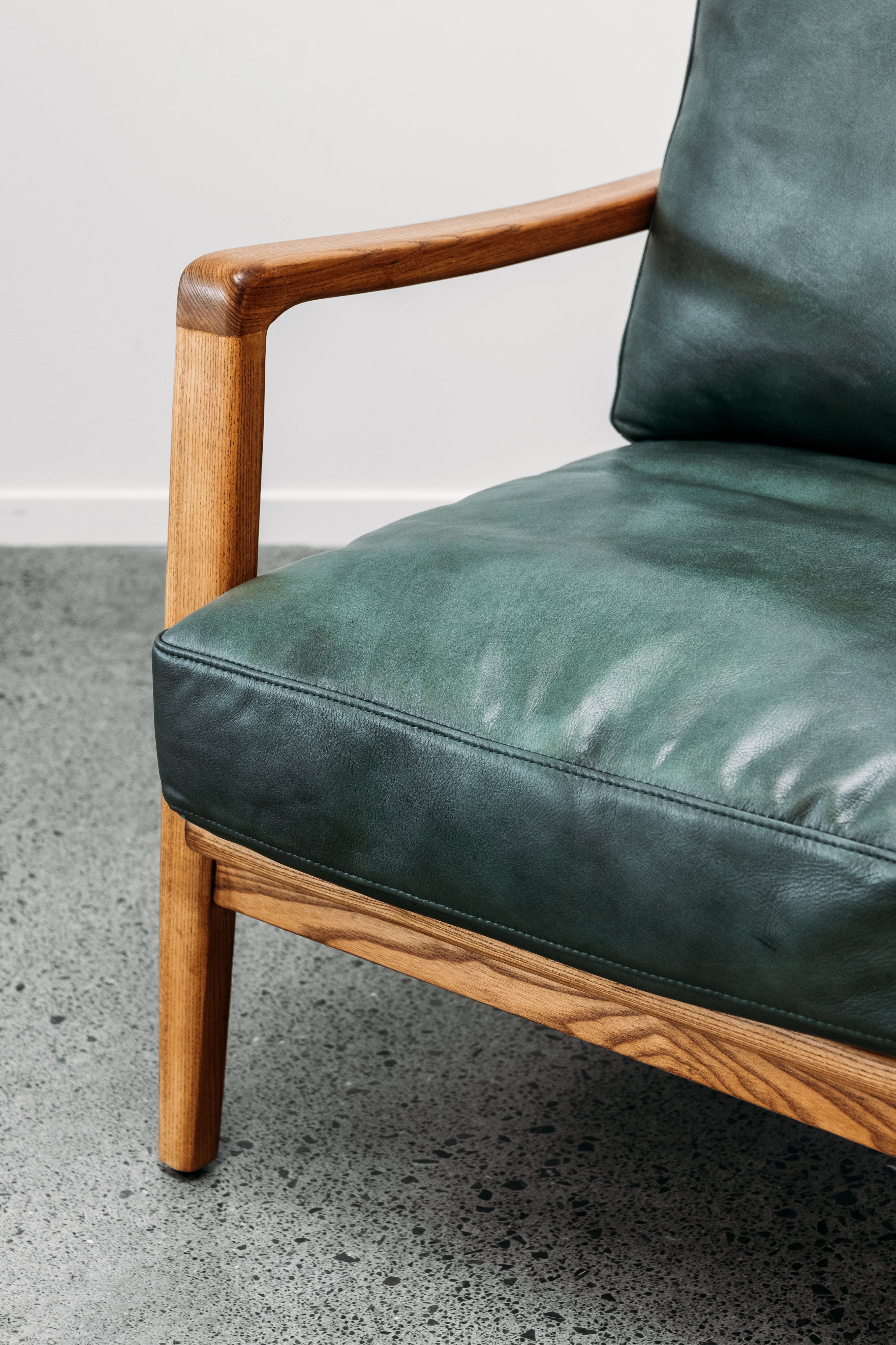 Yukon leather armchair in green