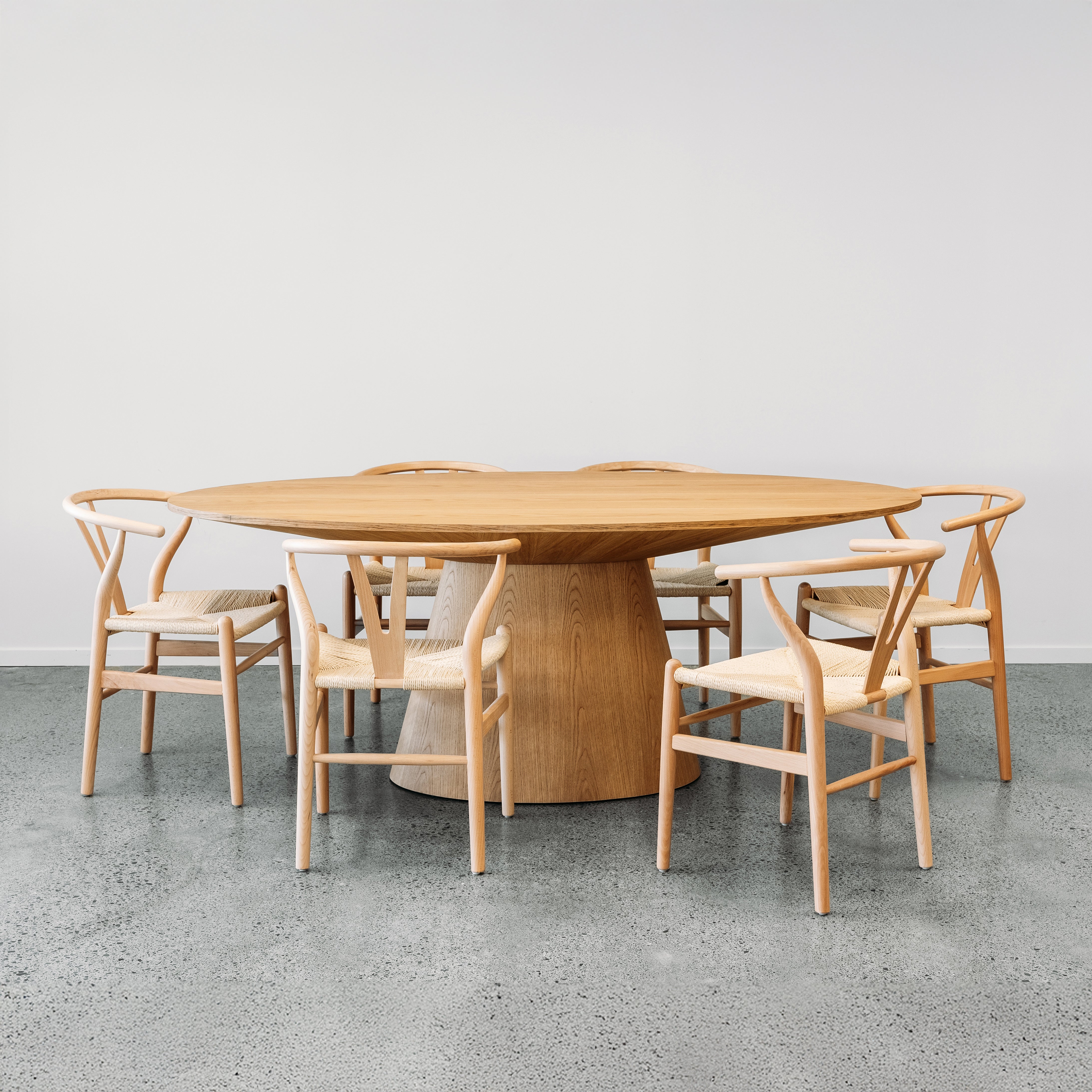 Alice Oval dining table in oak