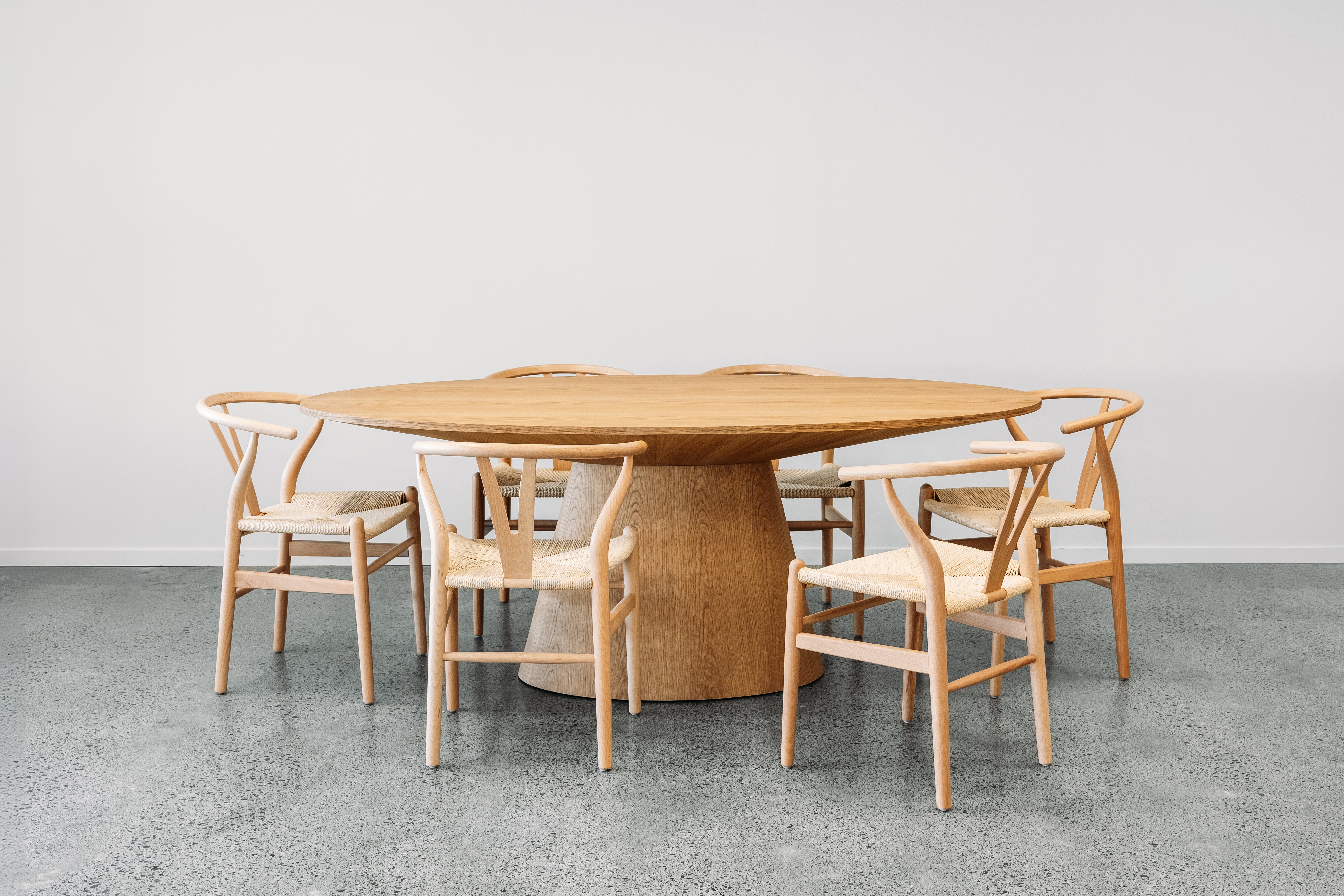 Alice Oval dining table in oak