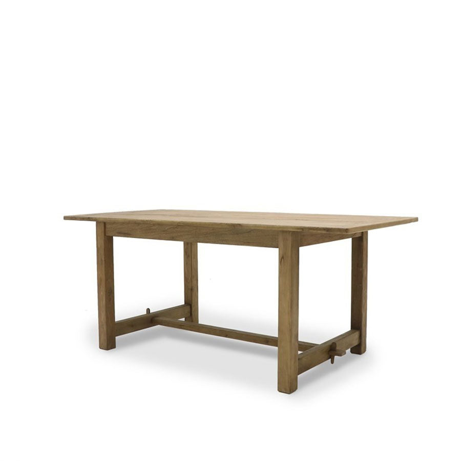 Kairaki dining table