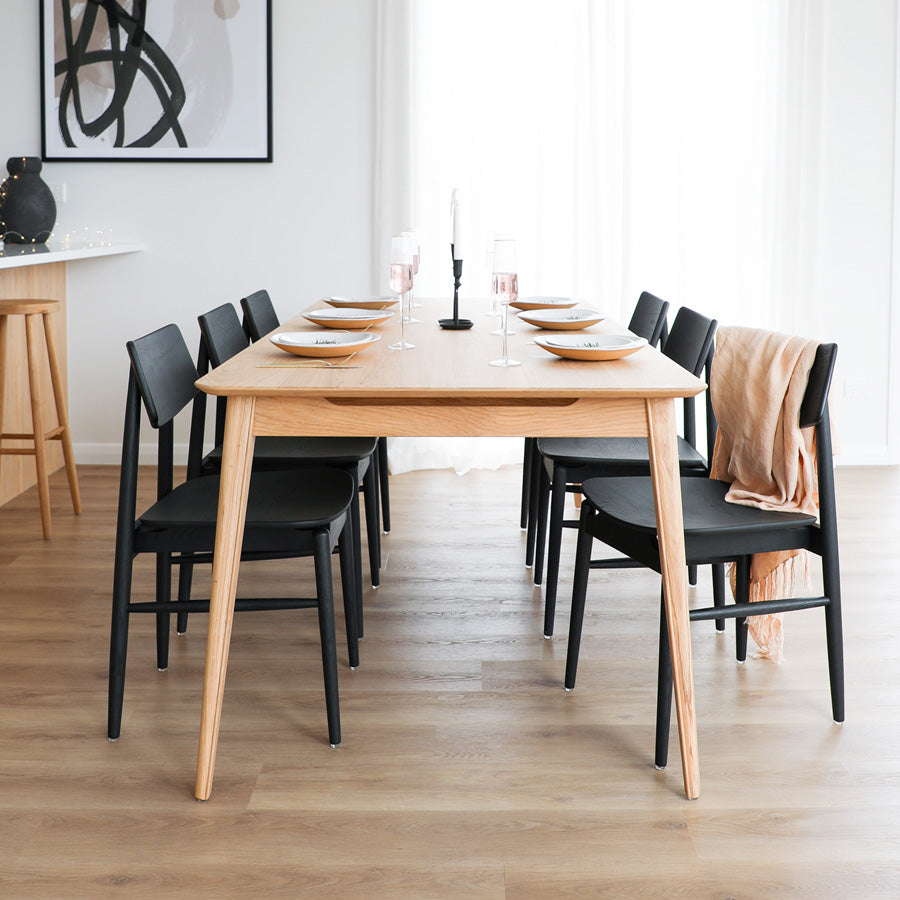 Kaishama dining chair in black 