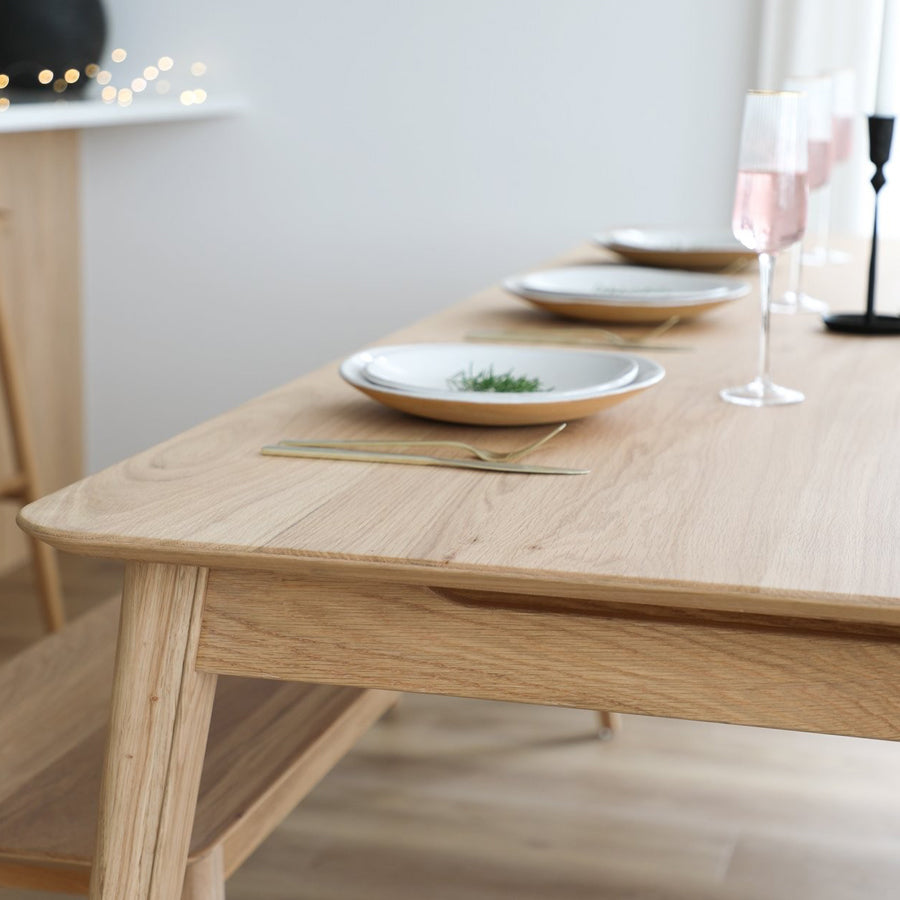 Kaishama dining table