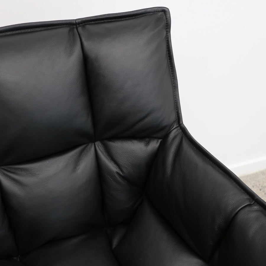 Dallas swivel armchair in black leather 